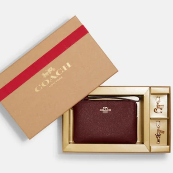 Coach Boxed Leather Corner Zip Wistlet in Gold/ Black Cherry - Picture 2 of 10